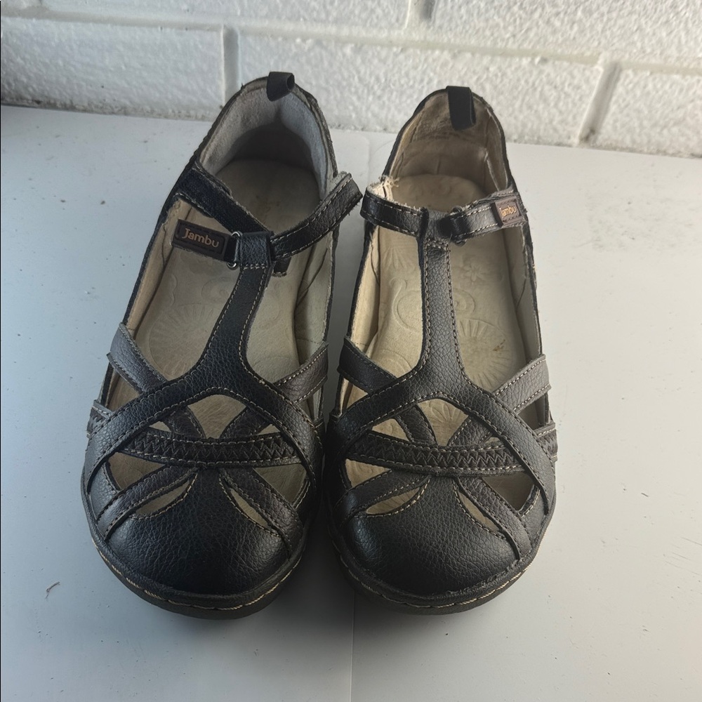 Jambu Women's Black and Brown Flats